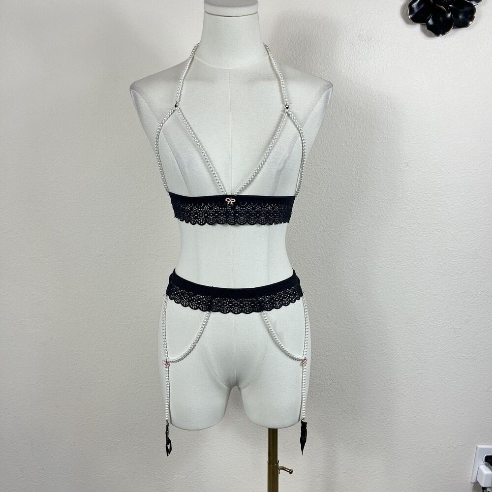 Savage X Fenty String of Pearls Cupless Bra Garter Belt Set Sexy Lace Beaded
